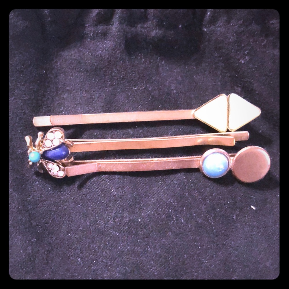 Set of three hair pins